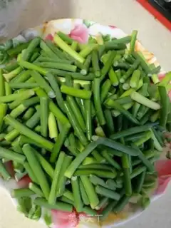 Make Beef paste and garlic step 0