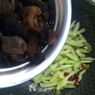 Make Clear the celery step 5
