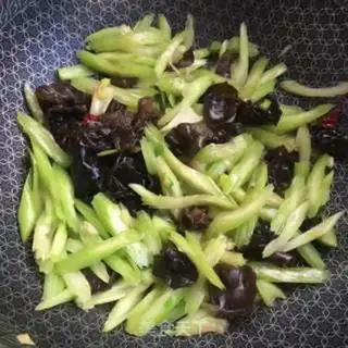 Make Clear the celery step 6
