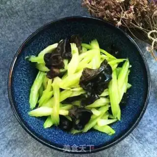 Make Clear the celery step 8