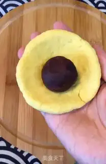 Make Pear buns step 3