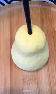 Make Pear buns step 5