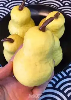 Make Pear buns step 7
