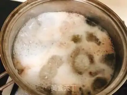 Make Chicken leg soup step 3
