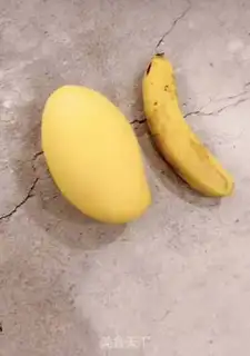 Make Banana mango juice step 0