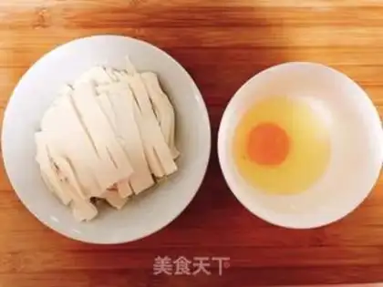 Make Egg tofu soup step 0