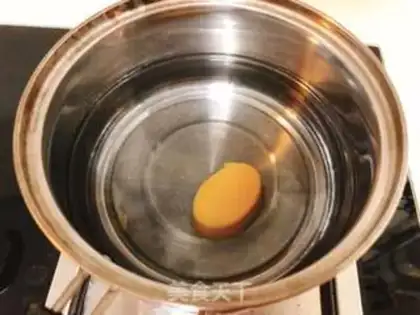 Make Egg tofu soup step 1