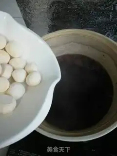 Make Red dates, red beans, soup step 4