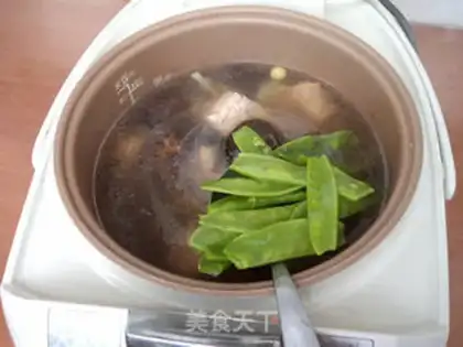 Make Fungus chop soup step 12