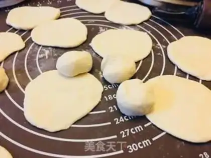 Make Five fragrance pork buns step 5