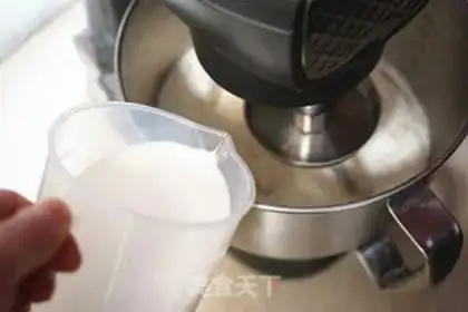 Make Light cream toast step 1