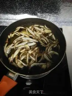 Make Homemade pepper oil step 4