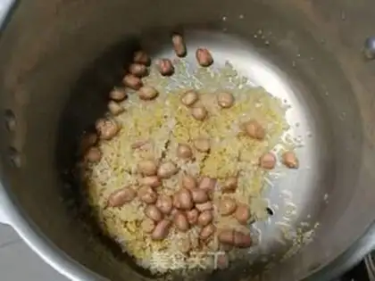 Make Two meters of peanut porridge step 0