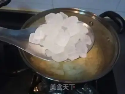 Make Pyramid egg candy step 4
