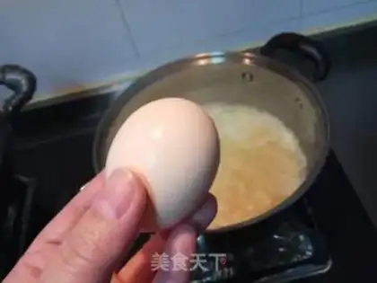 Make Pyramid egg candy step 5