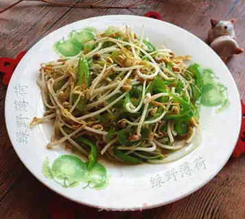 Make The green bean sprouts step 6