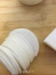 Make Honey with radish dishes step 1