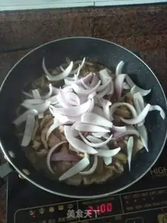 Make Onion fried meat step 5