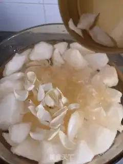 Make Silver ear lilies soup step 3