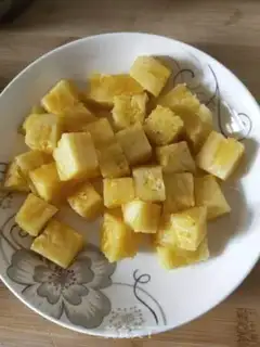 Make Pineapple crotch step 1