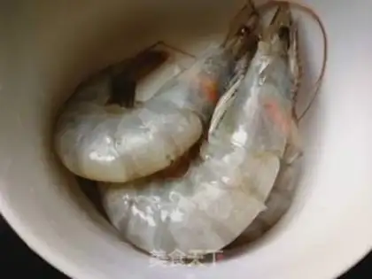 Make Shrimp spinach noodles step 3