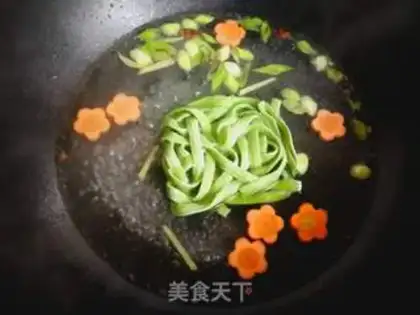 Make Shrimp spinach noodles step 6
