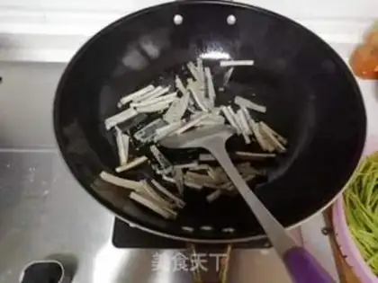 Make Stinky, fried artemisinin step 3