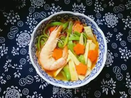 Make Shrimp spinach noodles step 12