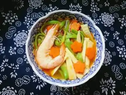 Make Shrimp spinach noodles step 13