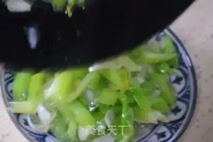 Make The Celery Lily step 7