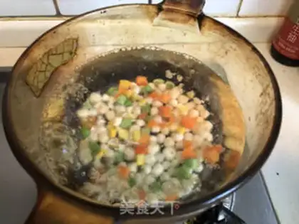Make Chicken-head fried shrimp step 2