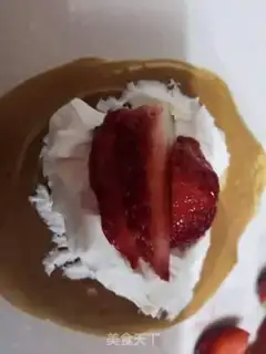 Make Strawberry cream cake step 6