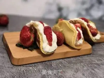 Make Strawberry cream cake step 10