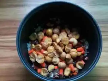 Make Weenie chestnut rice step 6