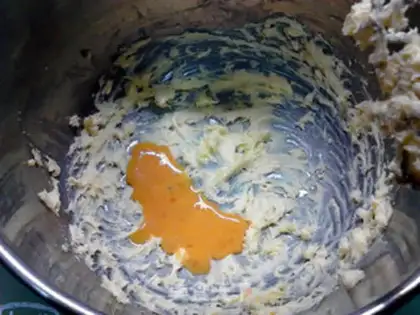 Make Uighur honey cookies step 2
