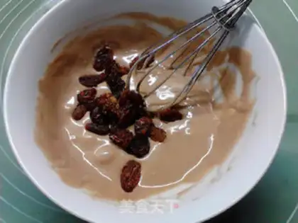 Make Red wine and greasy twirl cake step 4