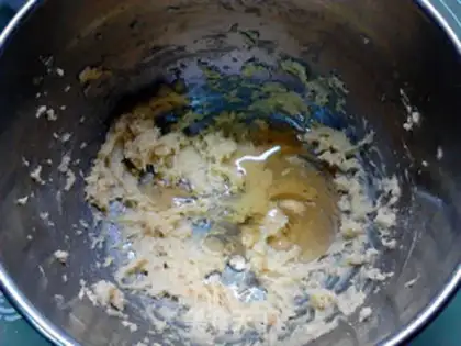 Make Uighur honey cookies step 4