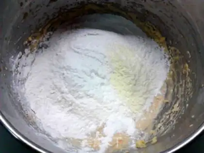 Make Uighur honey cookies step 5