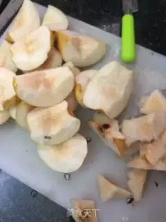 Make Pear water step 1