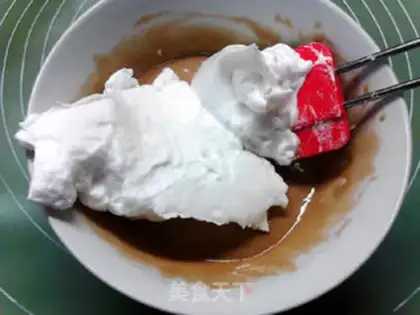 Make Red wine and greasy twirl cake step 8
