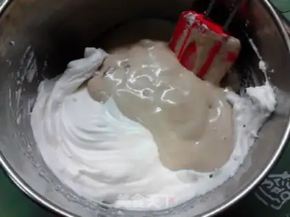 Make Red wine and greasy twirl cake step 9