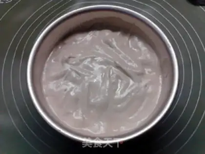 Make Red wine and greasy twirl cake step 11