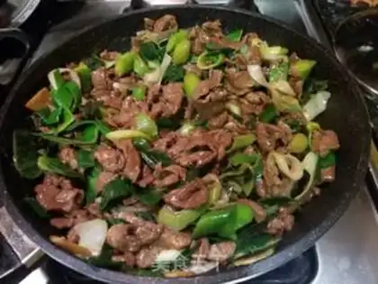 Make Garlic fried lamb step 7