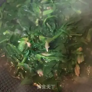 Make Pineapple with hair step 10