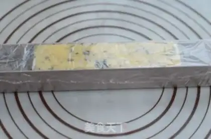 Make Sea-mass crackers step 5