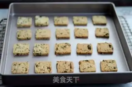 Make Sea-mass crackers step 8