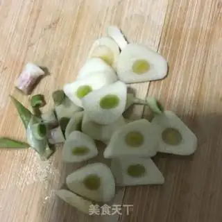 Make Pineapple with hair step 13