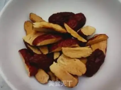 Make Chestnut date walnut rice step 1