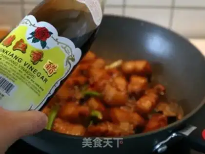 Make Pineapple with hair step 18