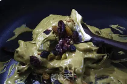 Make Two colored snow souffles step 5